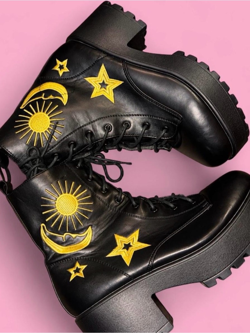 ✨ Koi Footwear Astro Celestial Chunky Boots ✨Size 7